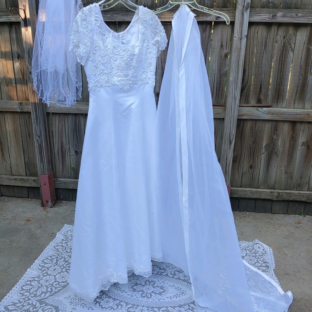 Eden Bridal Wedding Gown
